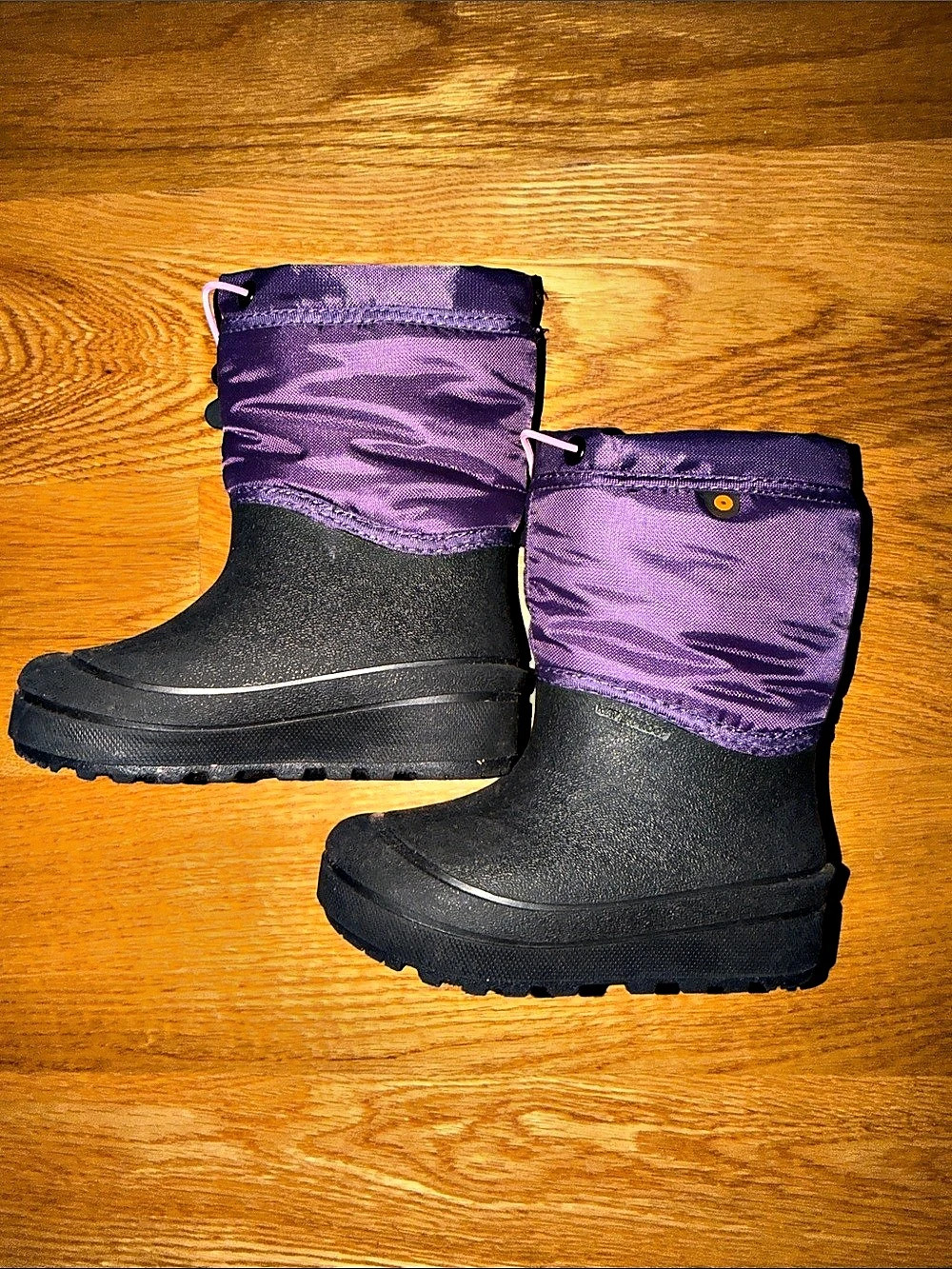 Bigs waterproof Kids Snow Boots Purple & Black US 10 kids excellent condition